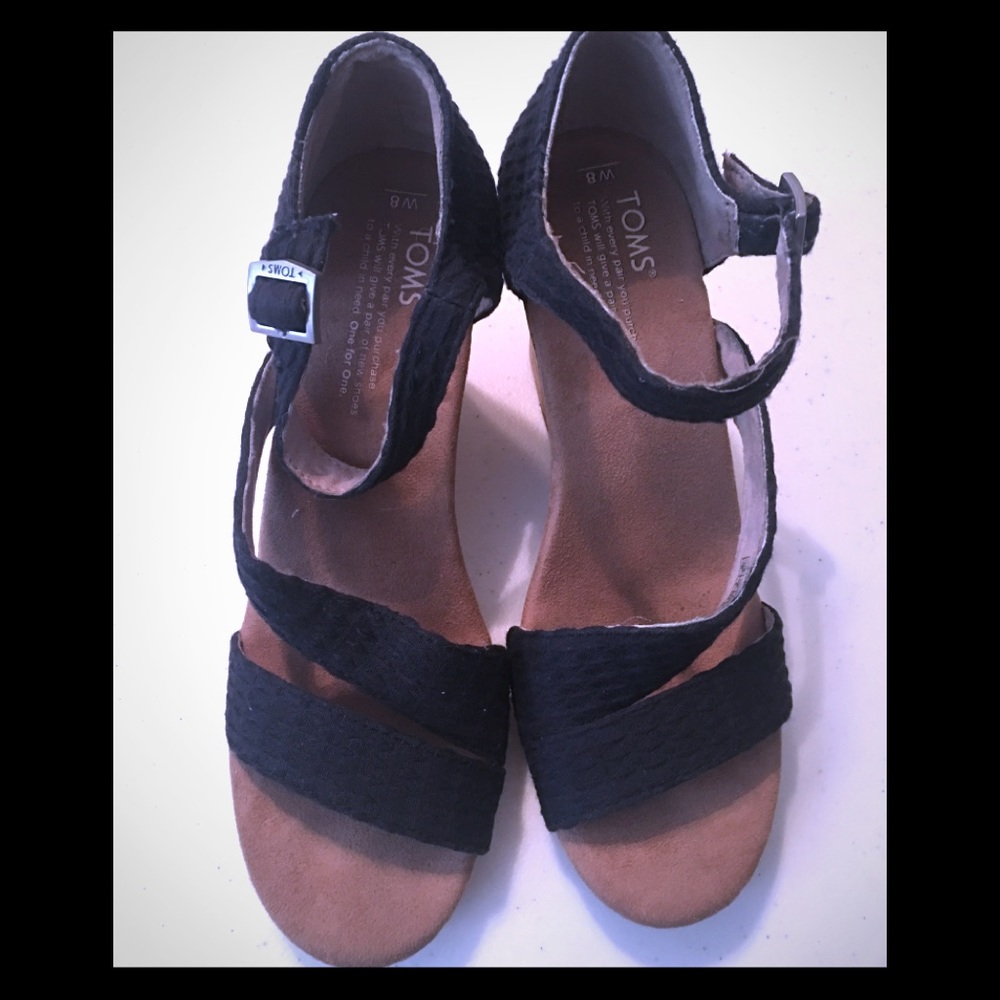 Toms  Black Canvas Wedge Sandal Sz 8
